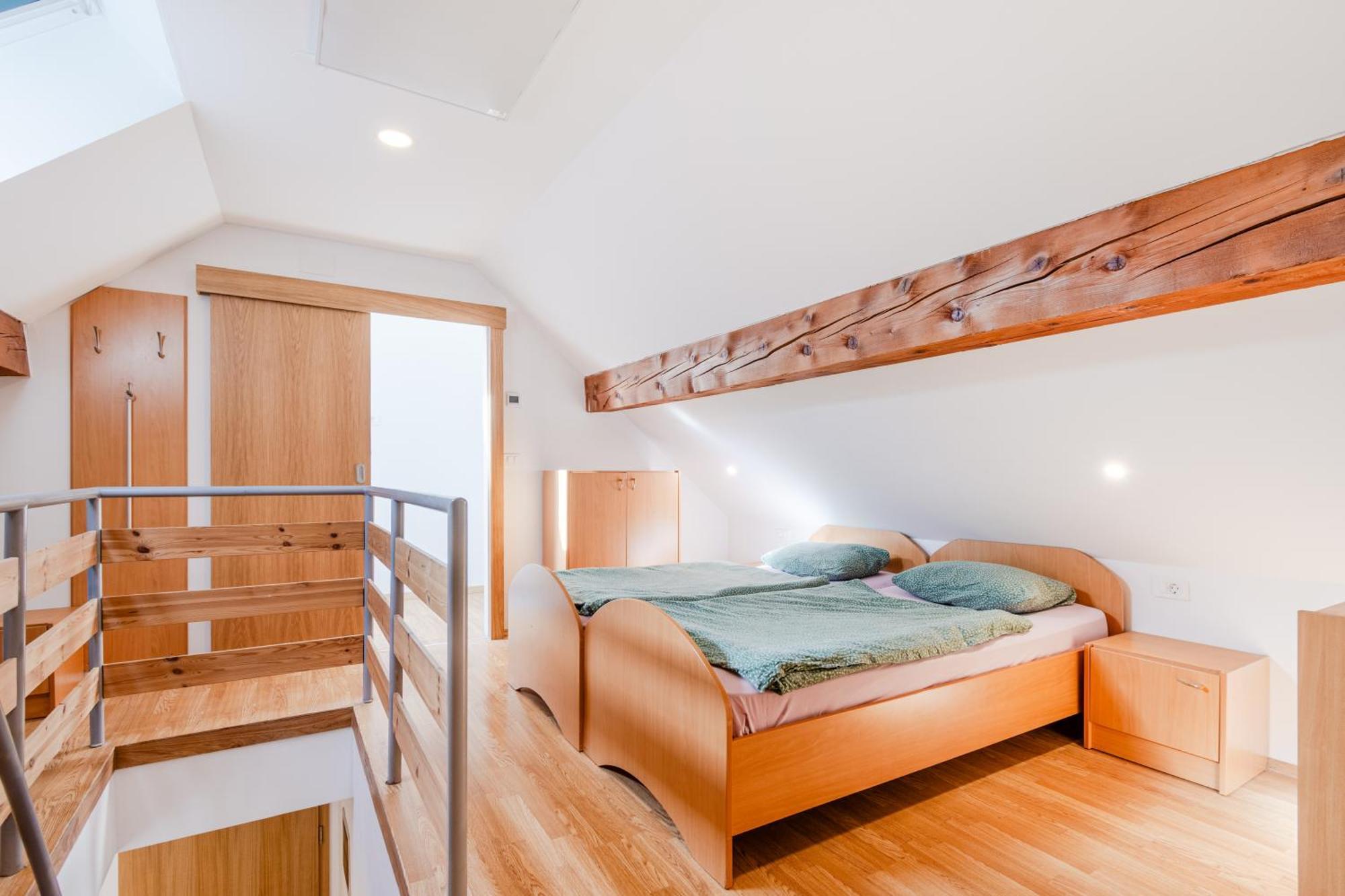 Apartments Skok With Rafting And Free Parking Bovec Pokoj fotografie