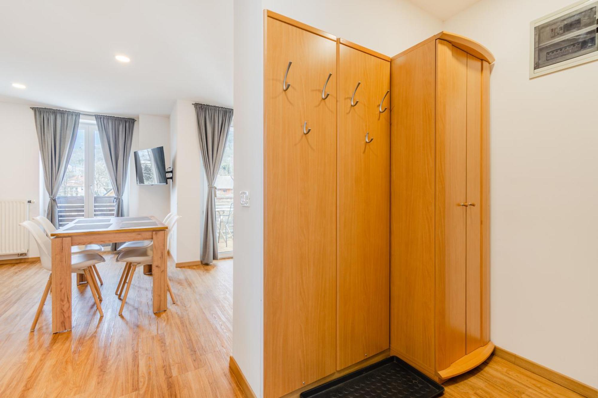 Apartments Skok With Rafting And Free Parking Bovec Pokoj fotografie