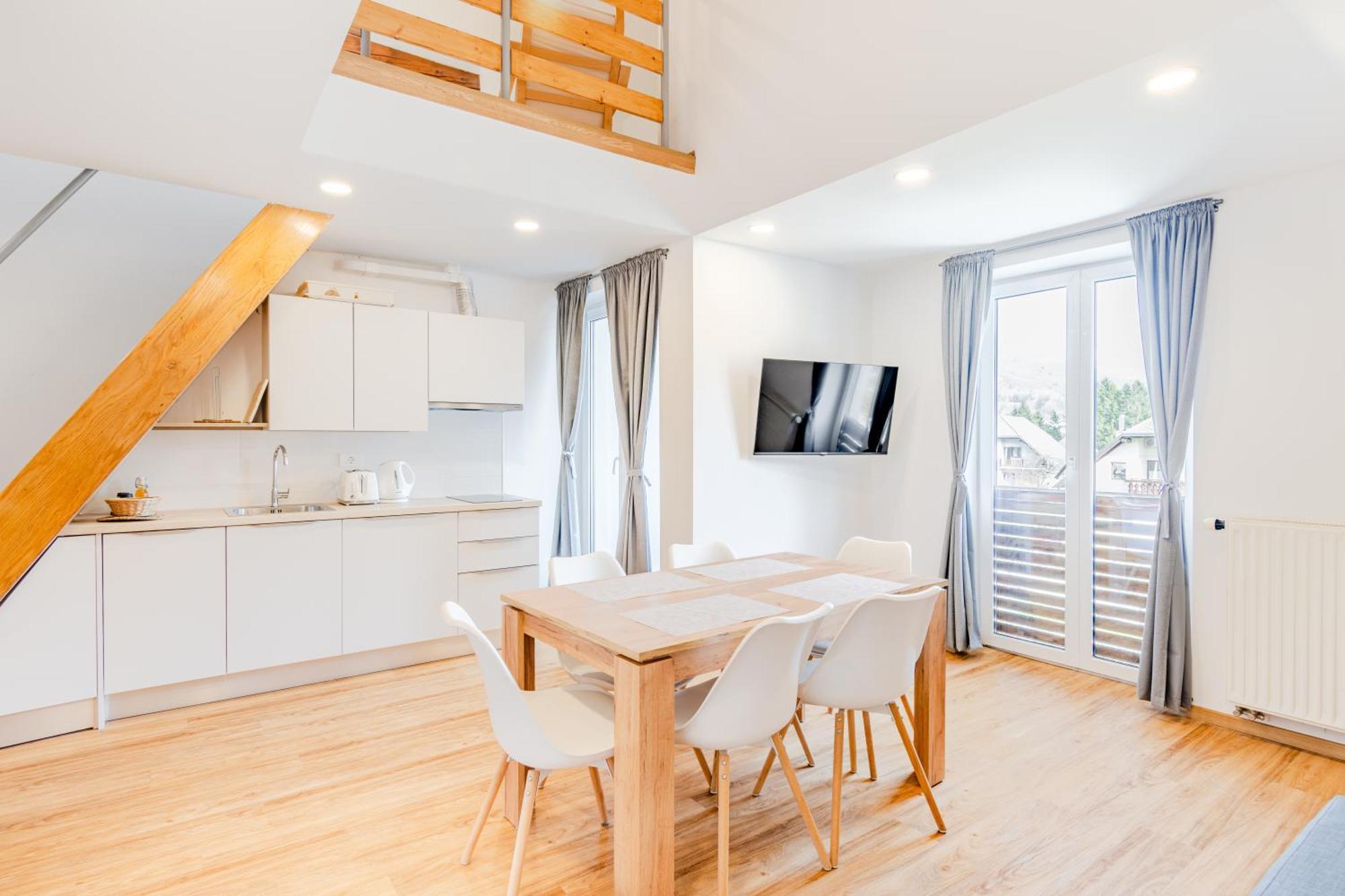 Apartments Skok With Rafting And Free Parking Bovec Pokoj fotografie