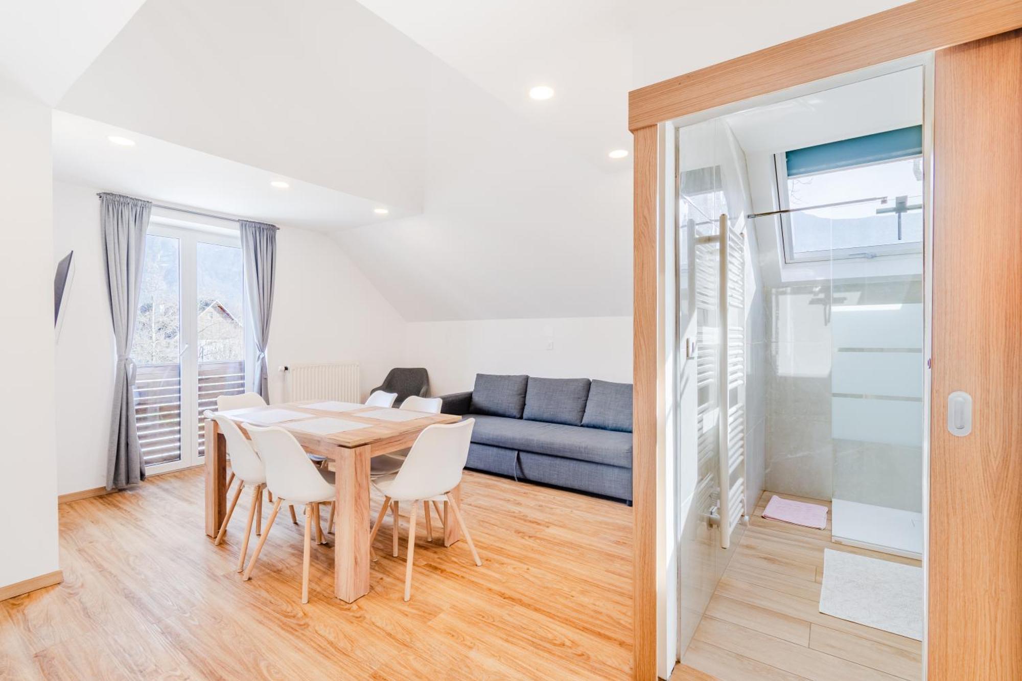 Apartments Skok With Rafting And Free Parking Bovec Pokoj fotografie