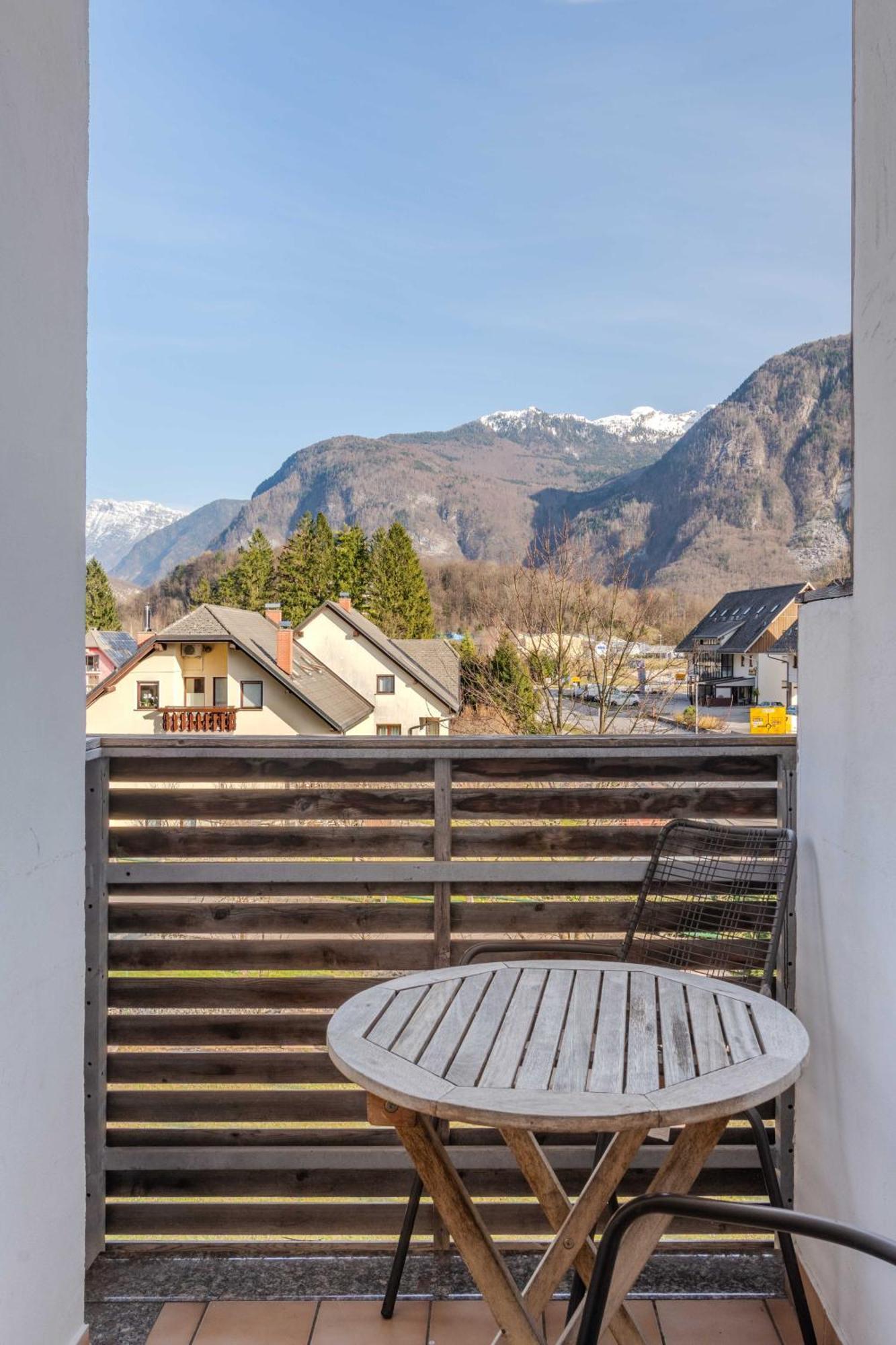 Apartments Skok With Rafting And Free Parking Bovec Pokoj fotografie